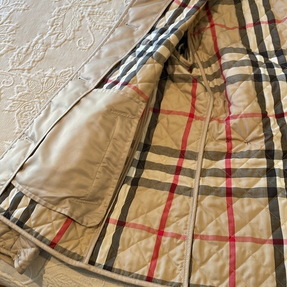 Burberry quilted woman’s jacket - Picture 8 of 14